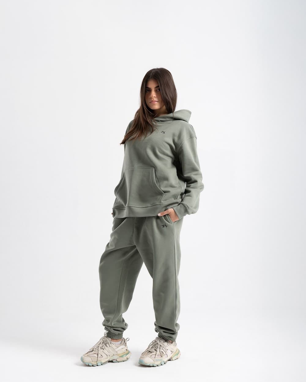 izzy women egypt 25