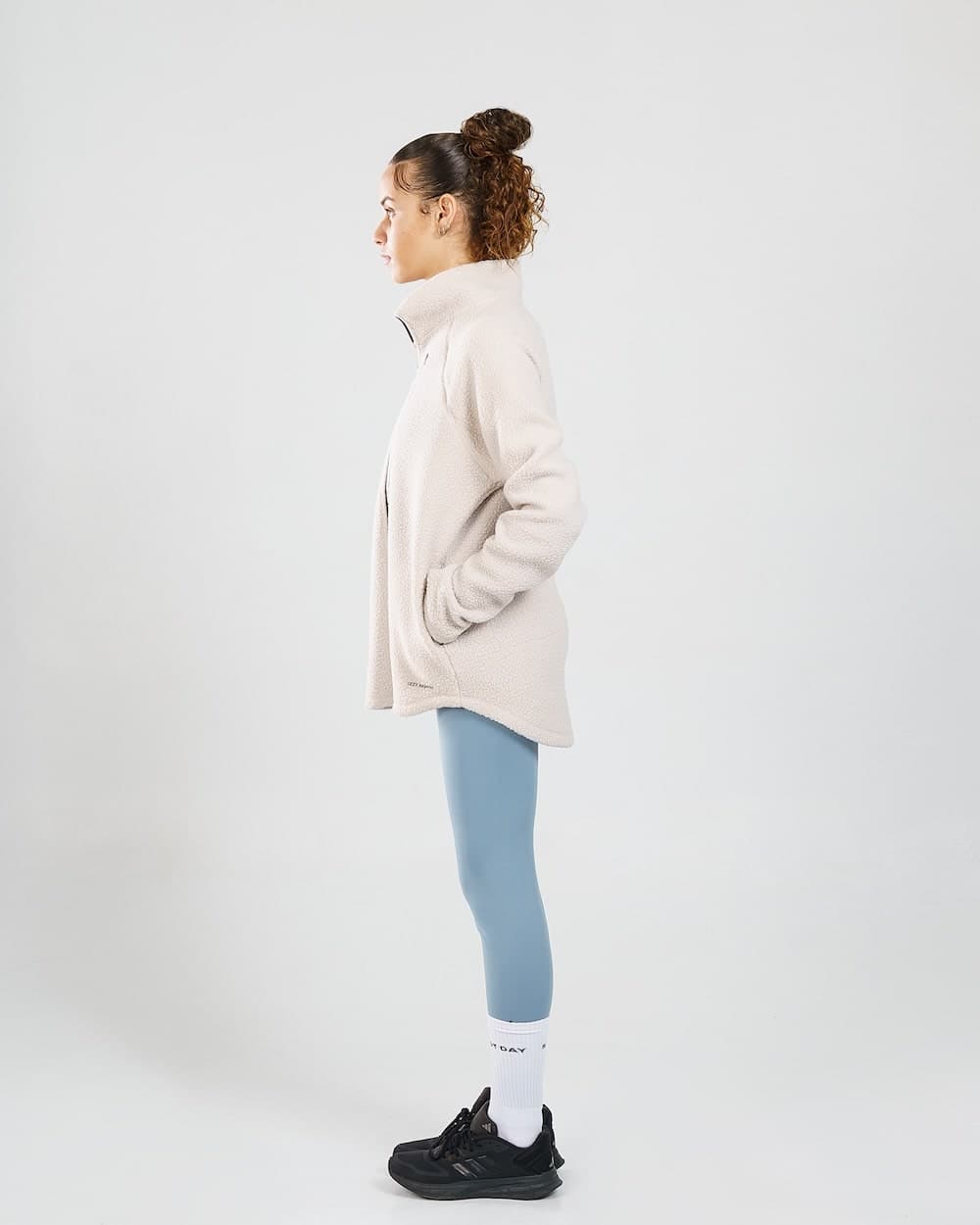 izzy winter min
