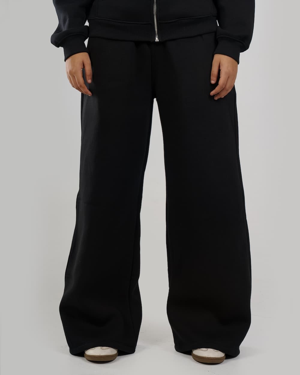 black pants women